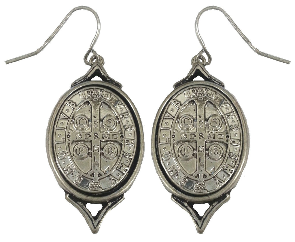 Earrings Antique Oval Medal Benedict. 673E7556