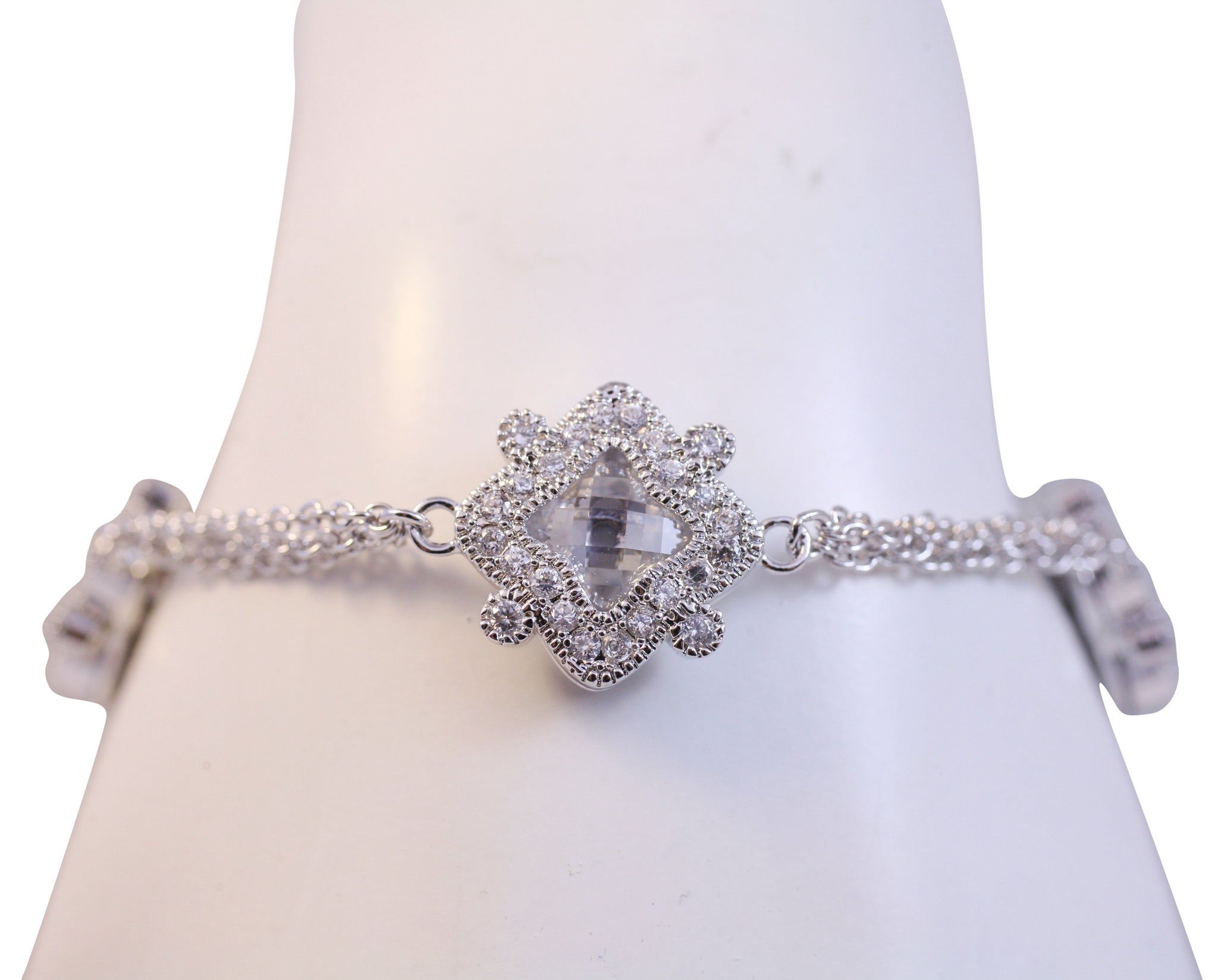 Multi Chain Crystal Clover toggle bracelet with CZ's 681B4770