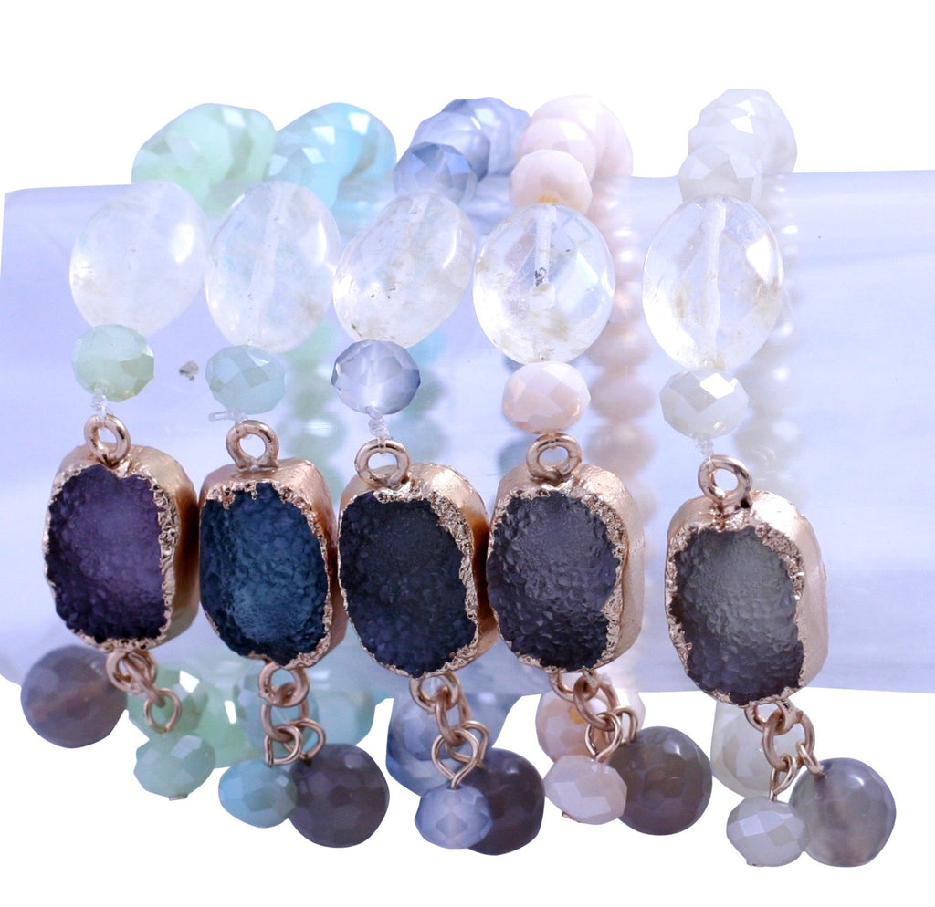 Semi precious faceted Rundel beads stretch bracelet with gold toned centered genuine druzy stone. 688B2234