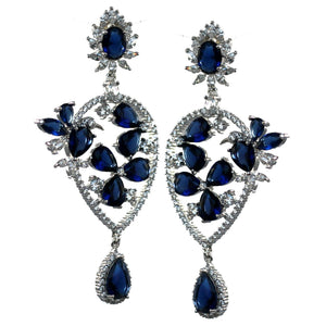 Earrings with Pear Shape Dangle and Humming Bird Design STE3515